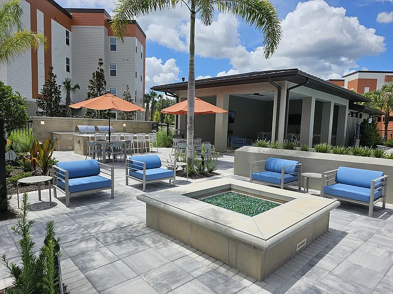 Dwell Oviedo Fire Pit & BBQ