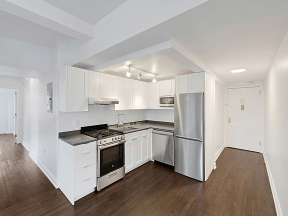 5th image of 253 W 72nd St APT 1704