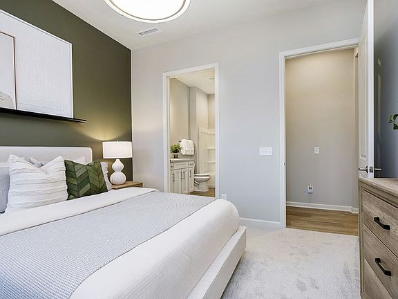 Second Bedroom wtih En Suite Bathroom