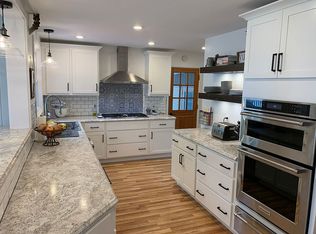 741 Ansley Dr, Saint Joseph, MI 49085