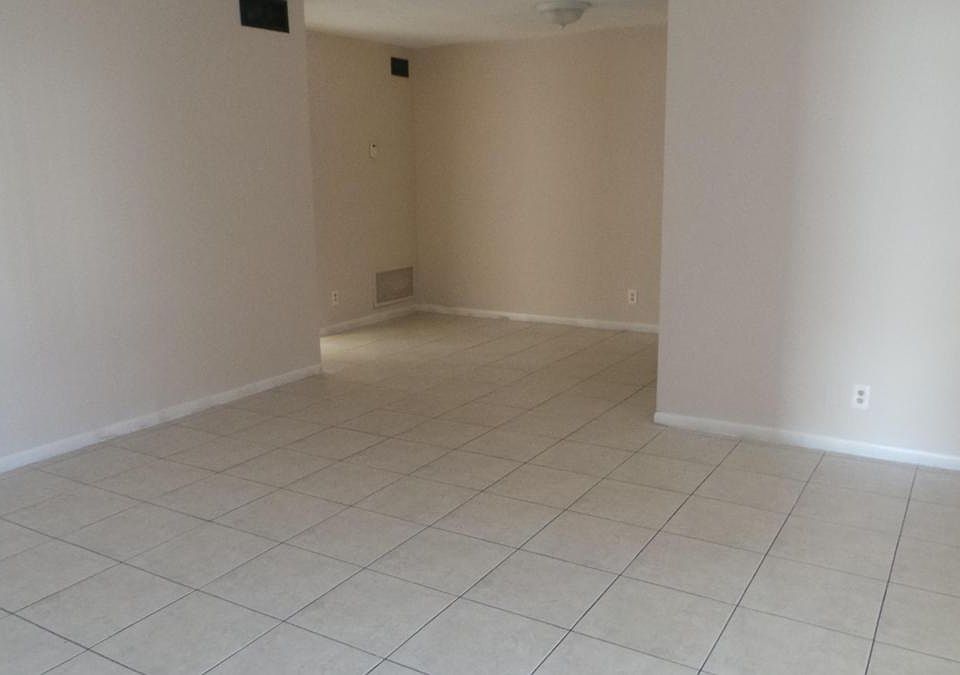 1st image of 4075 NE 1st Ave APT 14