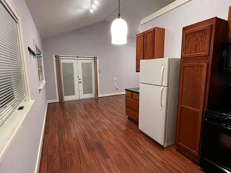1702 W Main St #B — Photo 10