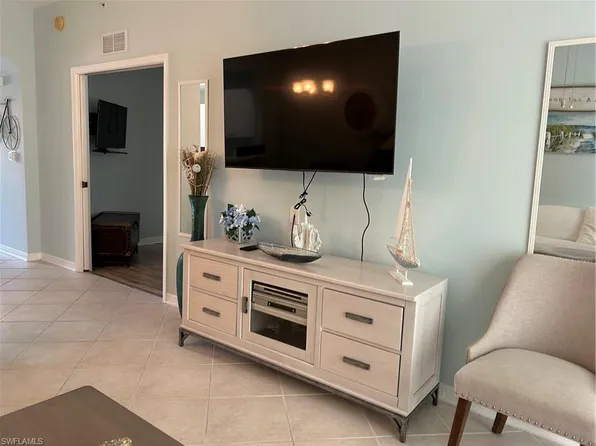 2815 Cypress Trace Cir #2-101, Naples, FL 34119