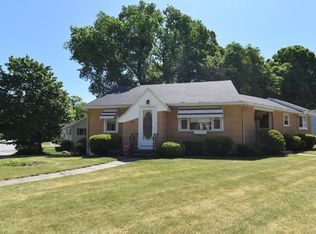 813 Lenox St, Athol, MA 01331