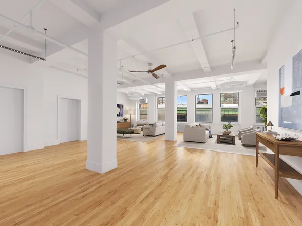 118 East 25th Street image 4 of 11