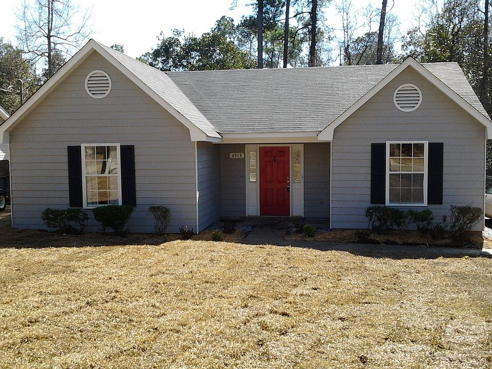 New Paint New Roof and New Landscaping
