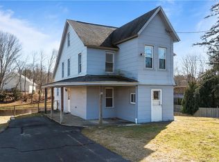 291 Niantic River Rd, Waterford, CT 06385