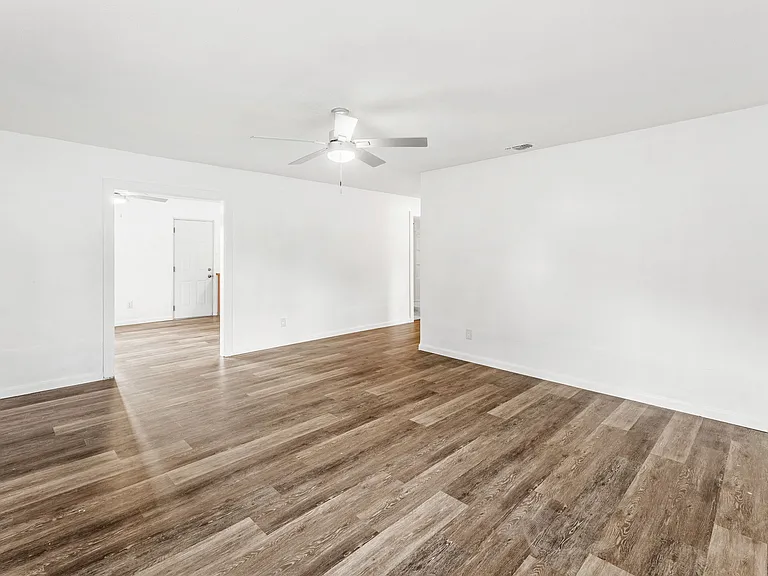 405 Dummitt Ave — Photo 18