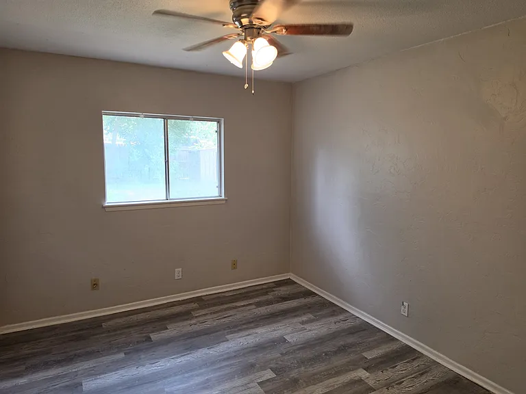 13714 Landmark Hl — Photo 9