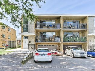 244 Wilmington Ave #2, Toronto, ON M3H 5K3