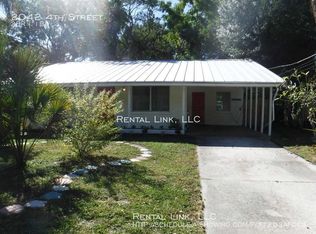 2042 4th St, Sarasota, FL 34237