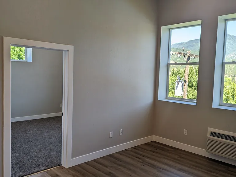 514 McKinley Ave — Photo 5