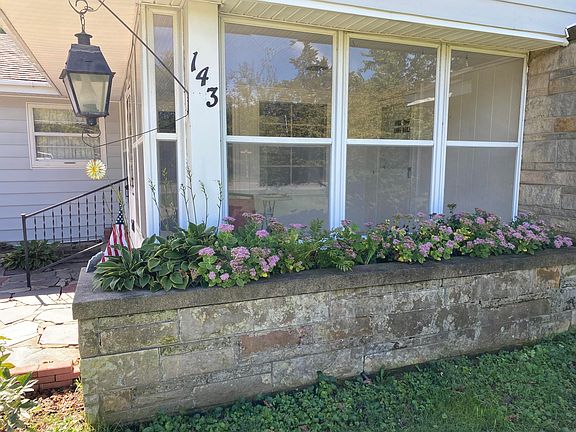 3rd image of 143 E Colon Rd