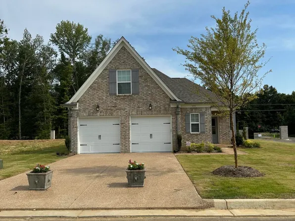 375 Country Garden Dr, Southaven, MS 38671