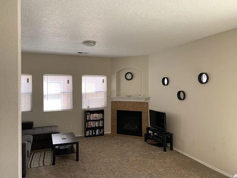 2620 Sarita Ave NW — Photo 15