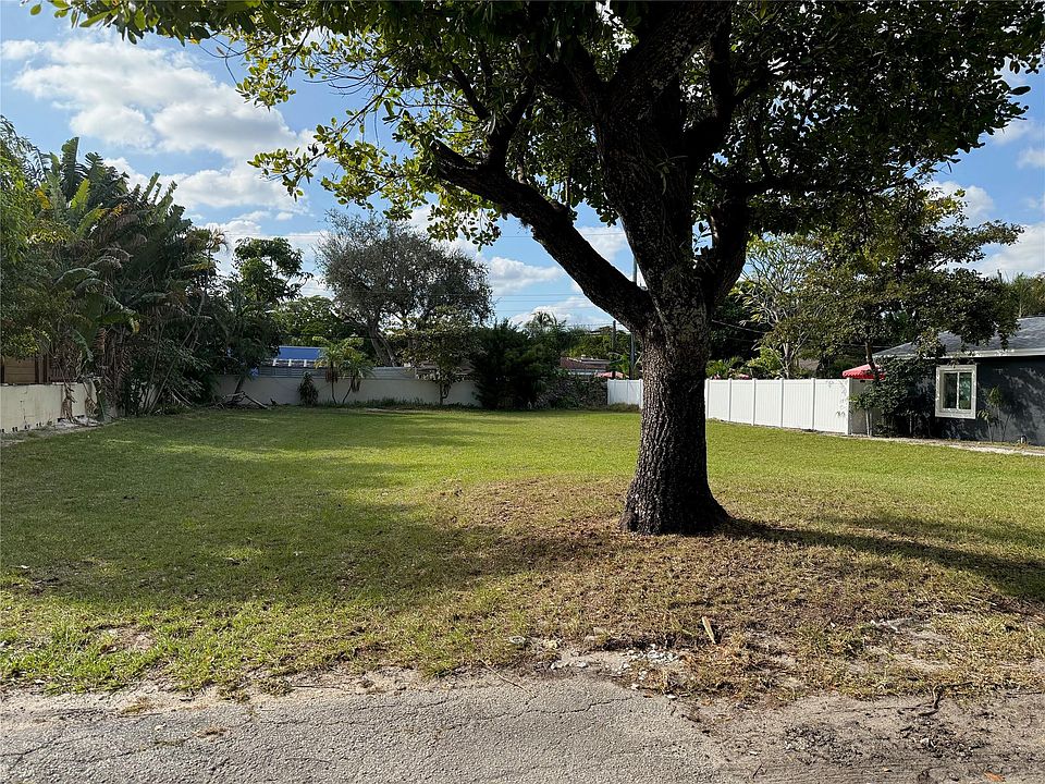 1st image of 2501 NE 8 Avenue