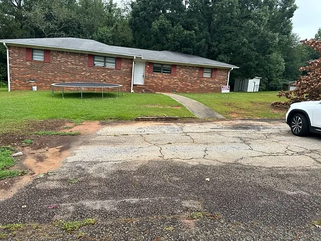 2 bed, 1000 sqft, $925 — Photo 1