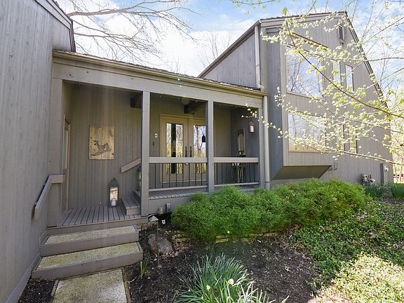 2nd image of 6N882 Brewster Creek Cir