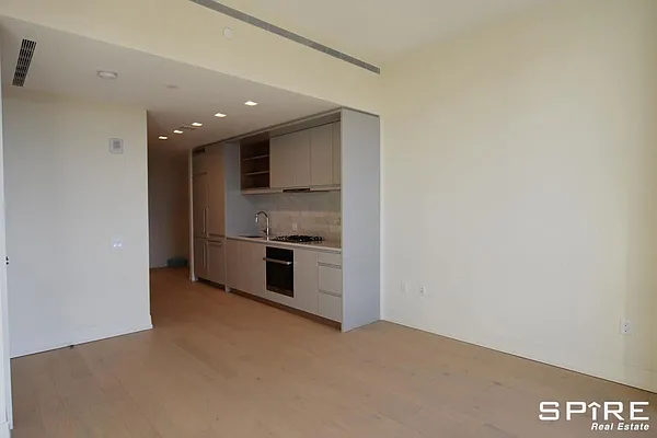 Rented by Spire Group | media 18