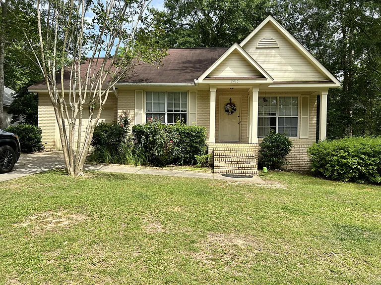 2415 Stonewood Dr — Photo 12