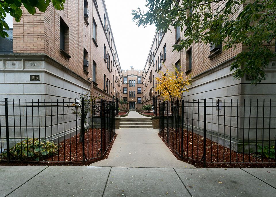 1st image of 821 W Cornelia Ave APT 215