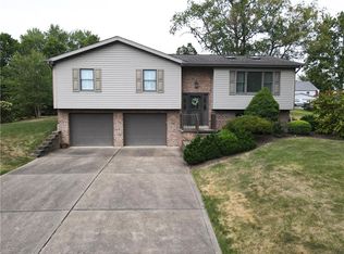 1304 McKinley Dr, Clairton, PA