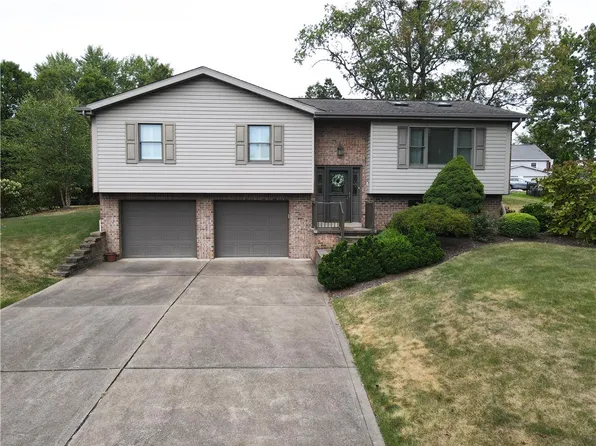 1304 McKinley Dr, Clairton, PA 15025