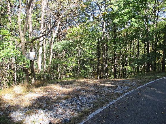 2nd image of 54 High Cliff Rd #54