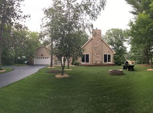 740 Grandview Rd, Hortonville, WI 54944