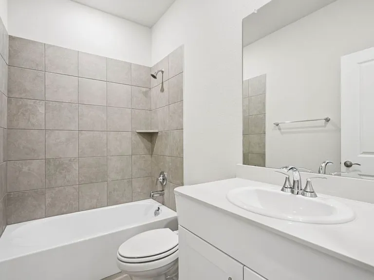 1211 Bridgewalk Dr — Photo 3