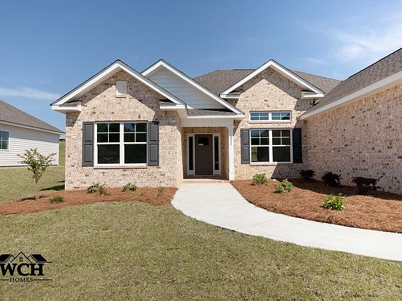 3rd image of 211 Creek Cove Trl