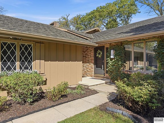 4th image of 10262 Fieldcrest Dr