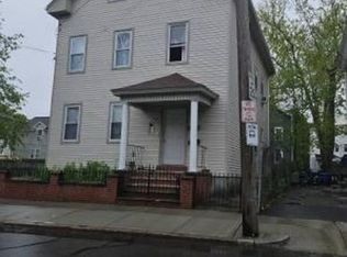 571 Prairie Ave, Providence, RI 02905