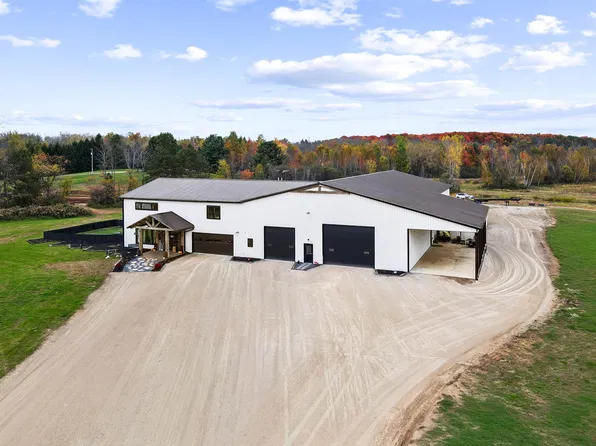 5304 Sampson Rd, Abrams, WI 54101