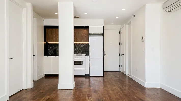 Rented by Nooklyn NYC LLC | media 65