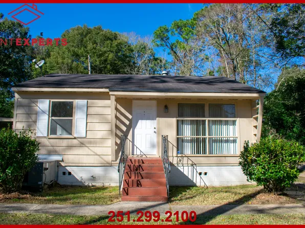 4822 Princeton Dr, Mobile, AL 36618