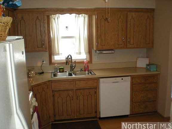 3rd image of 12641 Polk St NE