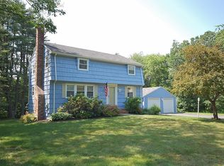 19 Carriage Rd, Cumberland Foreside, ME 04110