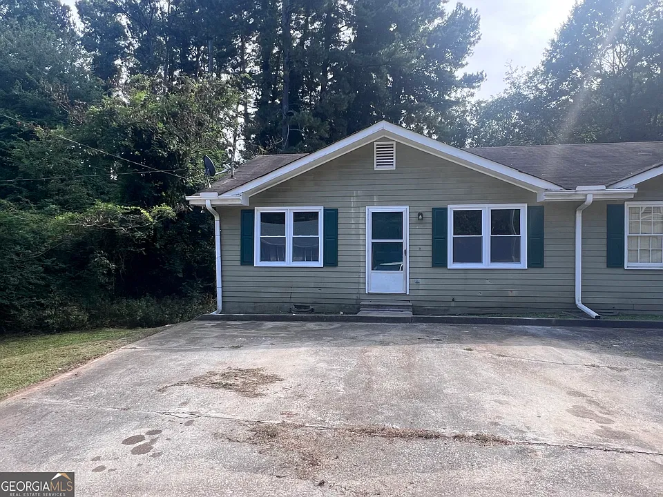 144 Colonial Dr