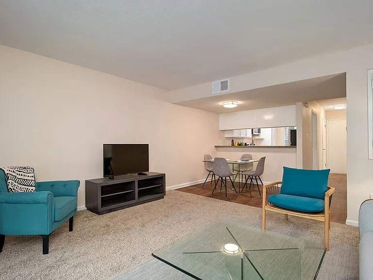 Wilbur Oaks Apartments — Photo 30