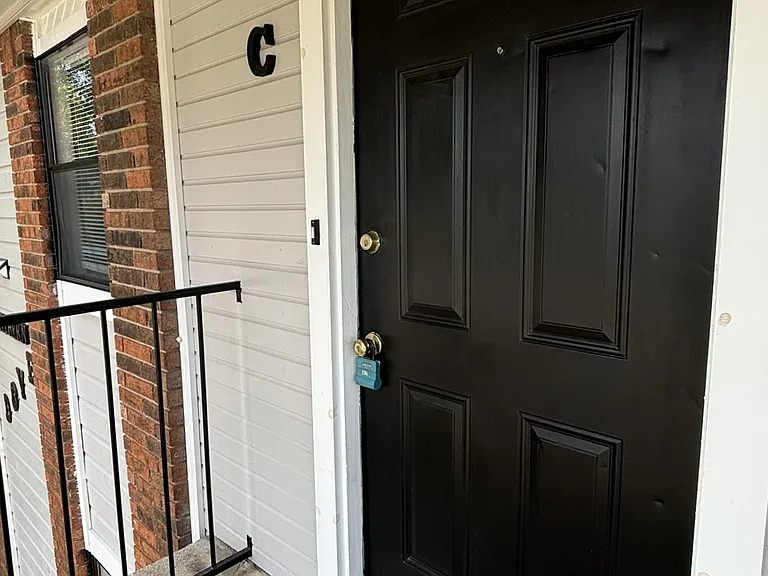 305 Northern Dove Ln #C — Photo 2