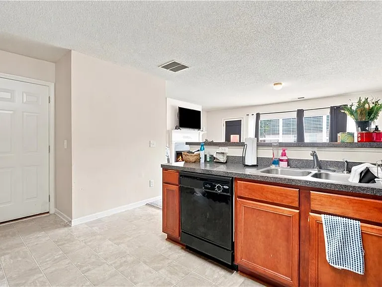 3353 Parc Dr SW — Photo 19