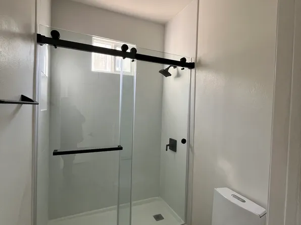 5260 Premiere Hills Cir, Woodland Hills, CA