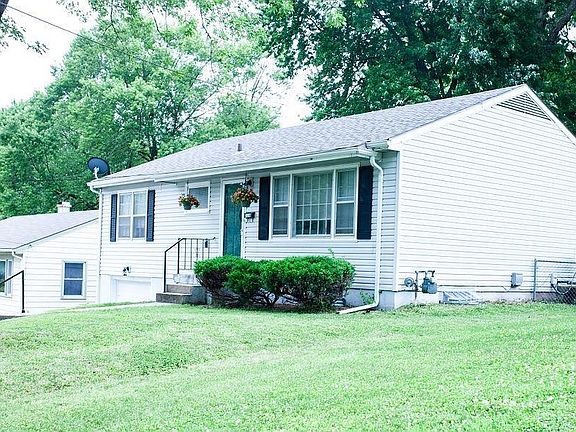4th image of 716 N Forest Ave
