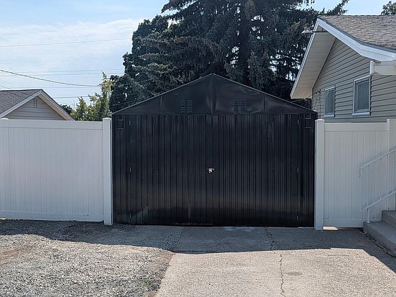 4th image of 2507 W Holyoke Ave