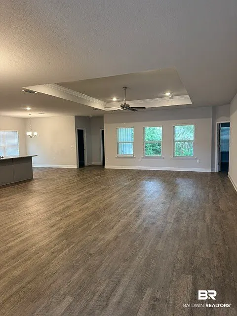 4 bed, 3.0 bath, 2196 sqft, $2,500 — Photo 2