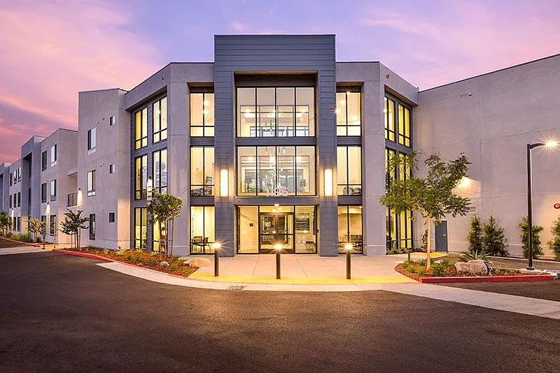 Lumina Apartments