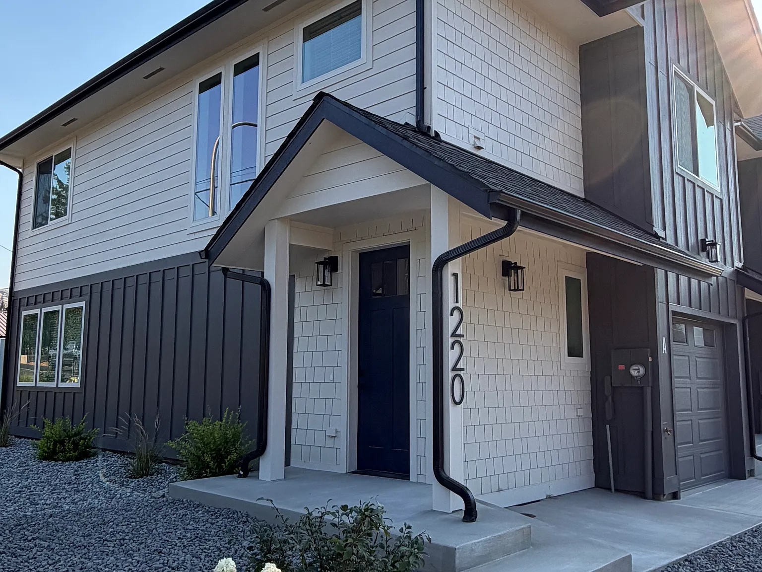 3 bed, 2.5 bath, 1500 sqft, $2,500 — Photo 1