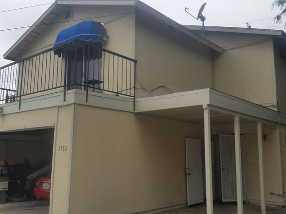 3rd image of 7752 Dellrose Ave