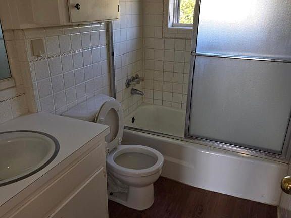 2nd image of 1605 Saunders St APT 7